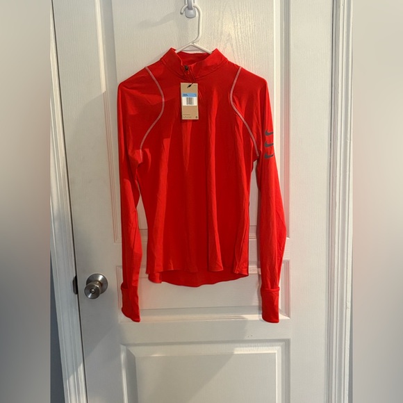 Nike Tops - Nike Dri-Fit Running Division Women’s Sweatshirt Medium New with Tags